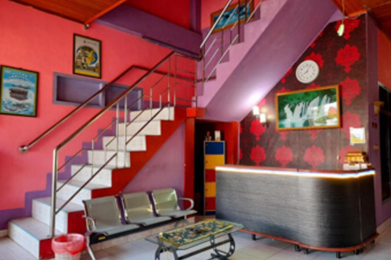 Hotel Rosichan Bau Bau Mitra Reddoorz Baubau Εξωτερικό φωτογραφία