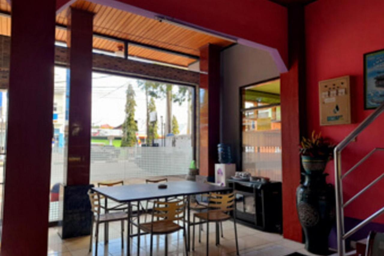 Hotel Rosichan Bau Bau Mitra Reddoorz Baubau Εξωτερικό φωτογραφία