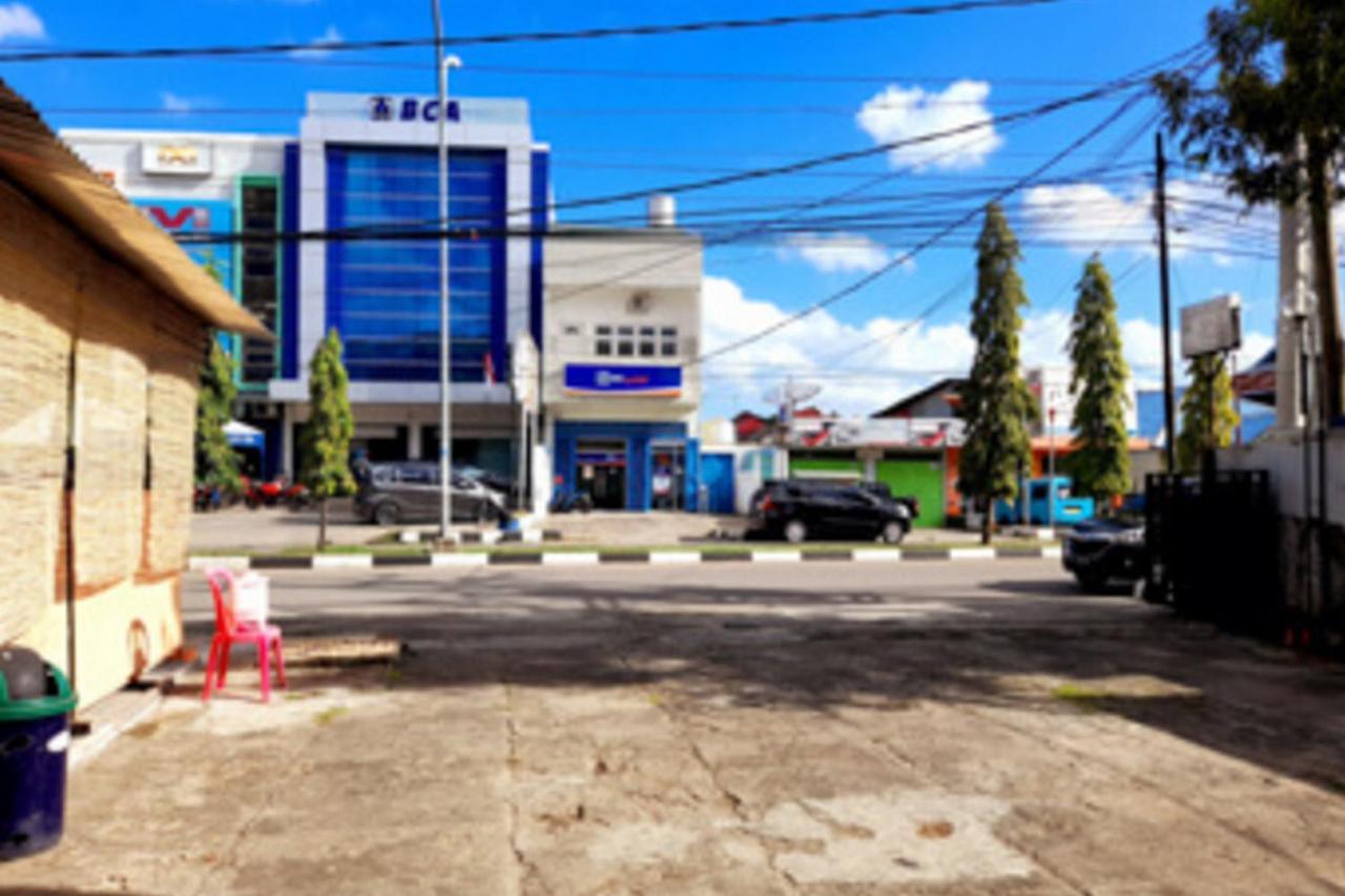 Hotel Rosichan Bau Bau Mitra Reddoorz Baubau Εξωτερικό φωτογραφία
