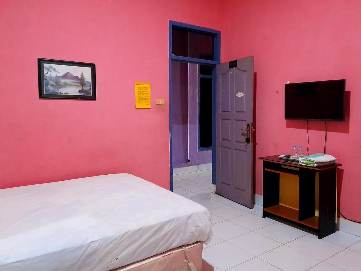 Hotel Rosichan Bau Bau Mitra Reddoorz Baubau Εξωτερικό φωτογραφία
